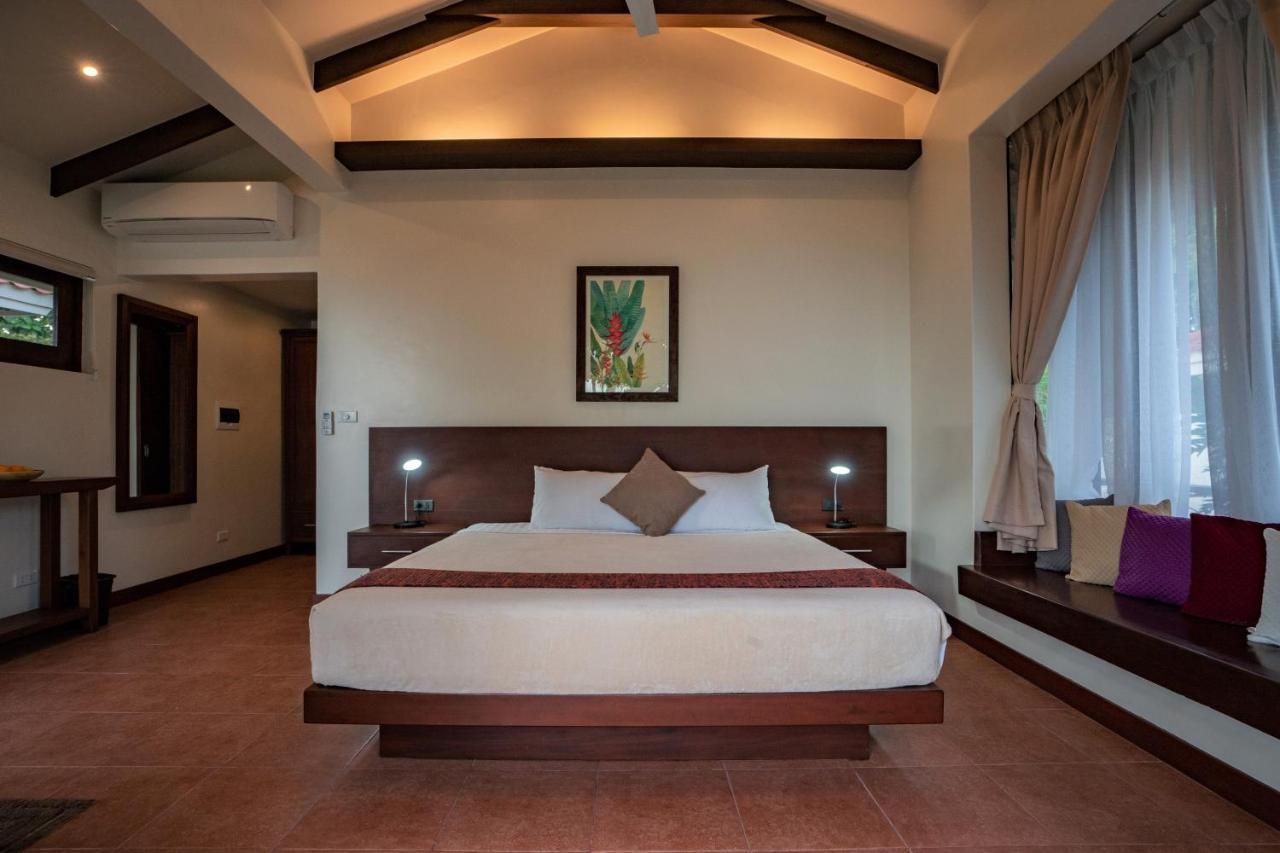 Island View Beachfront Resort Anda  Exterior photo
